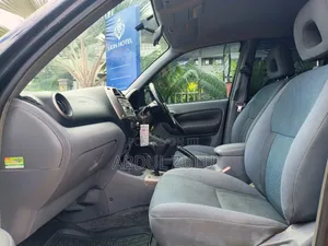 Toyota RAV4 2004 Black