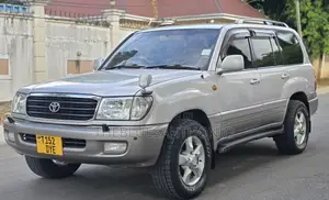 Toyota Land Cruiser 1999 Silver