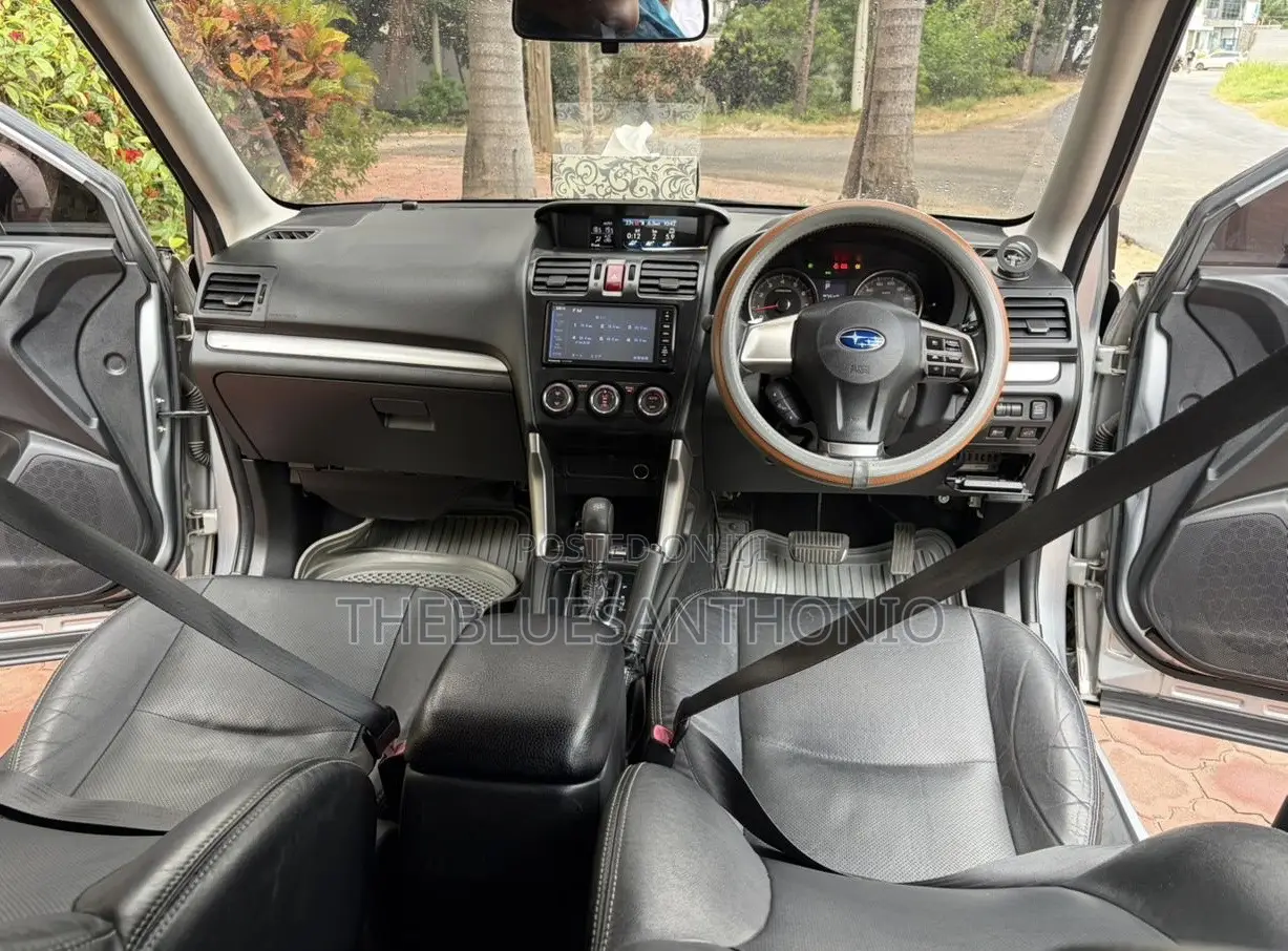 Subaru Forester 2014 Silver