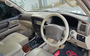 Toyota Land Cruiser 1999 Off white