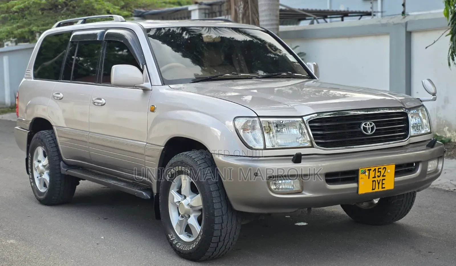Toyota Land Cruiser 1999 Off white