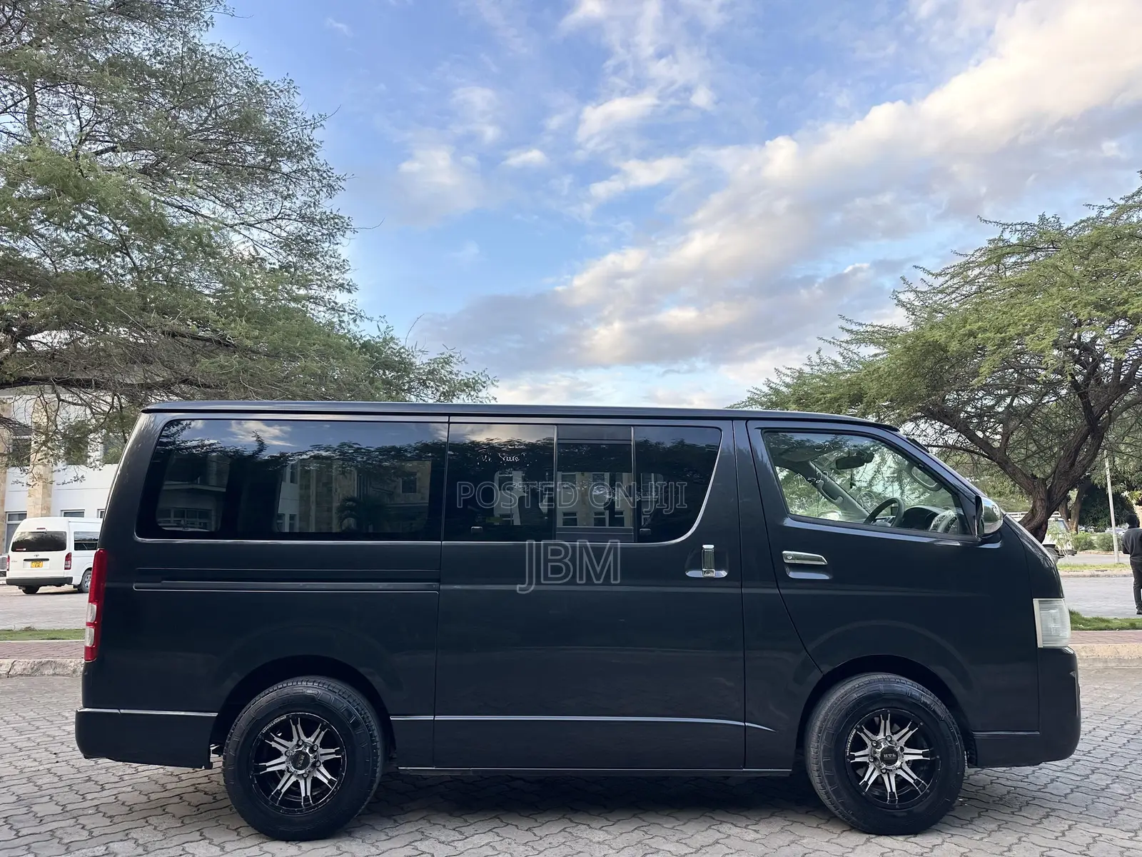 Toyota HiAce 2005 Grey