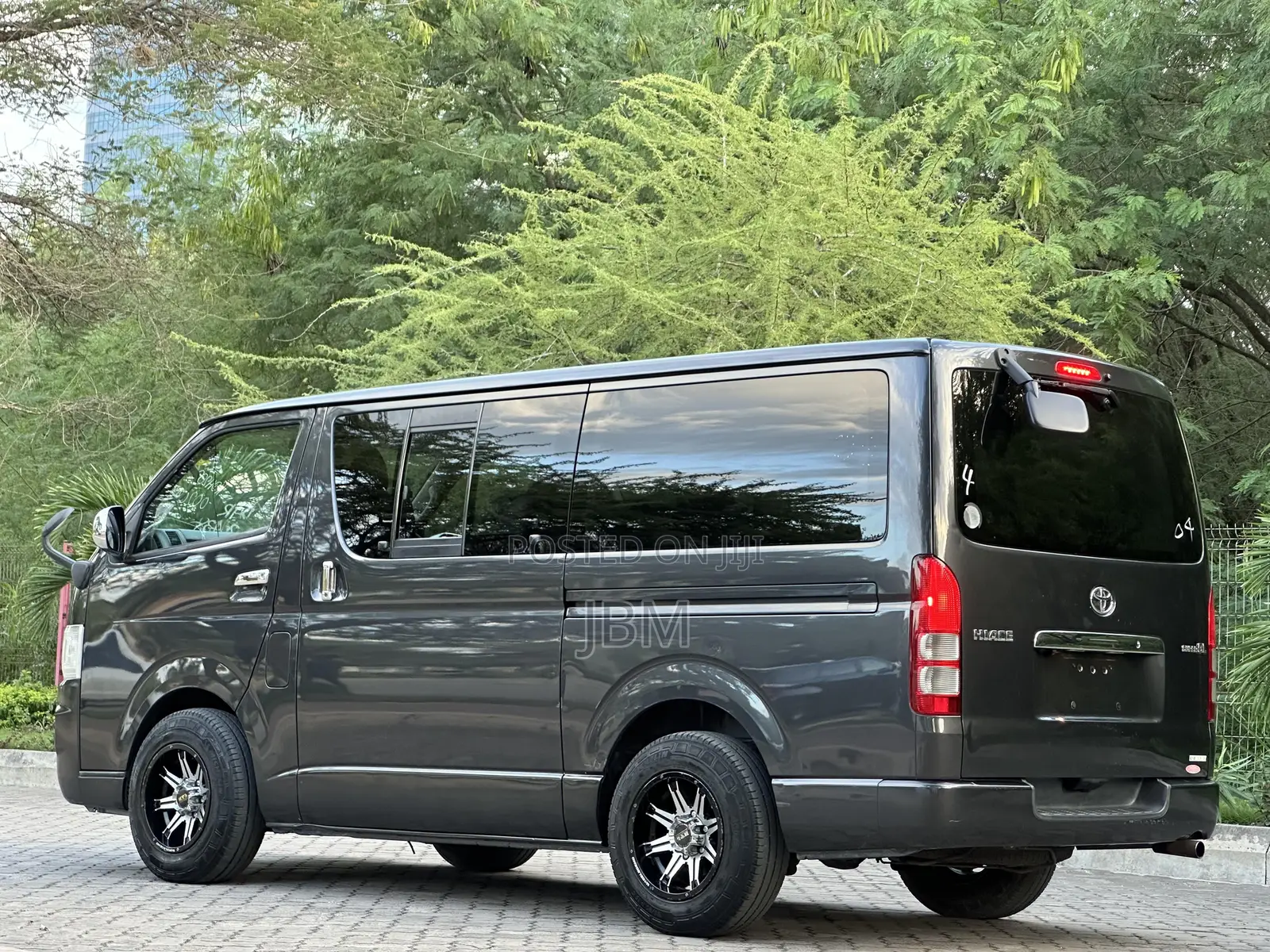 Toyota HiAce 2005 Grey