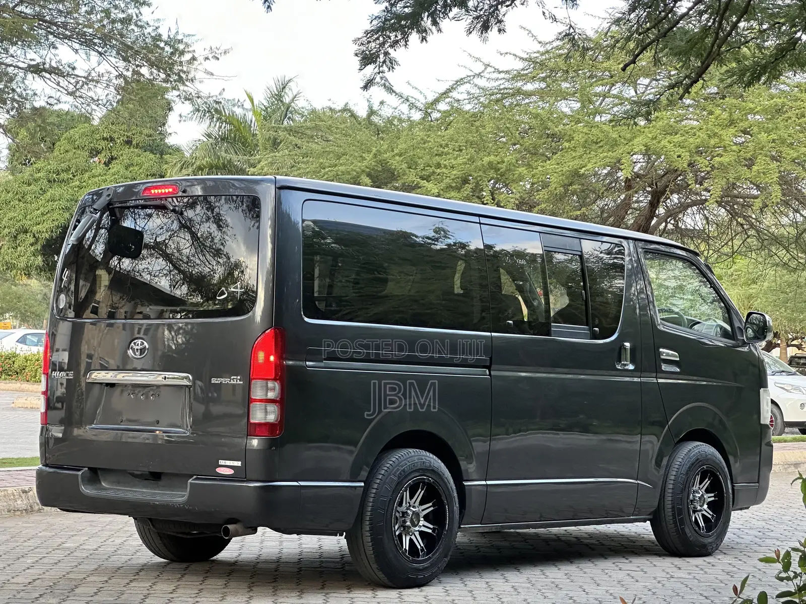 Toyota HiAce 2005 Grey