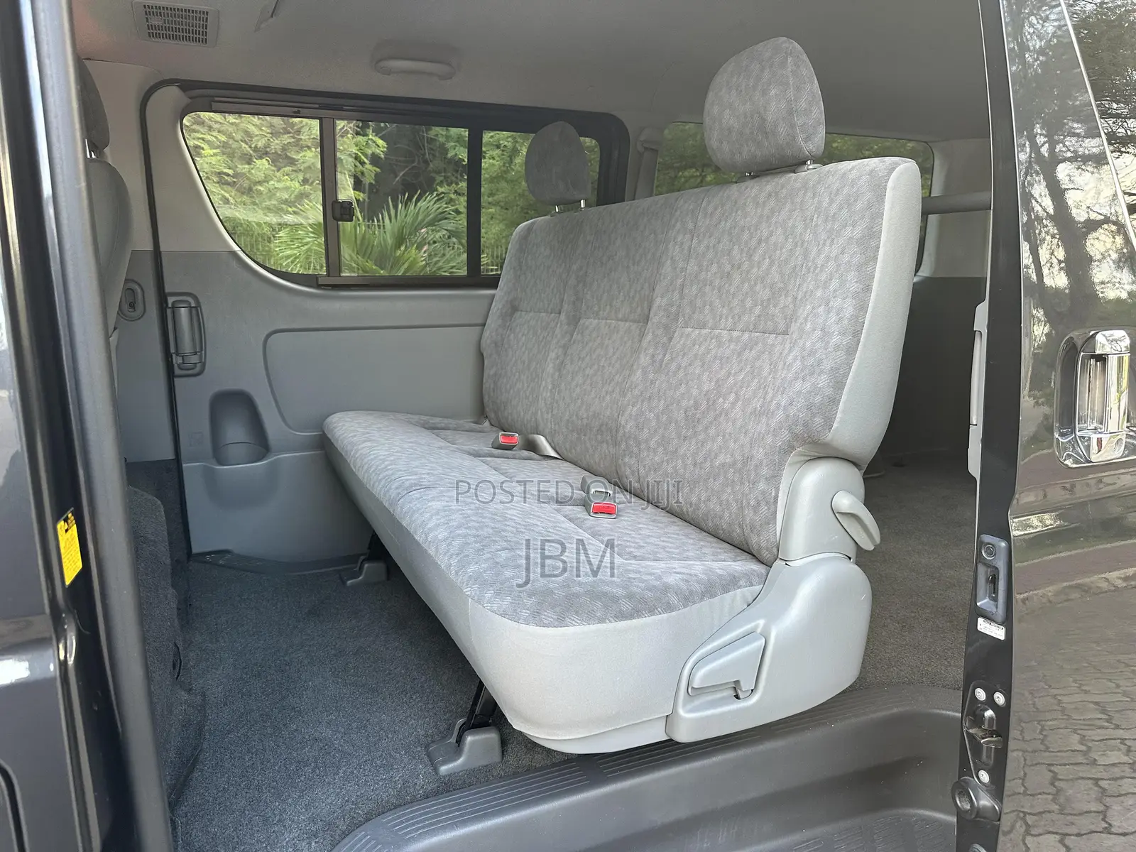Toyota HiAce 2005 Grey