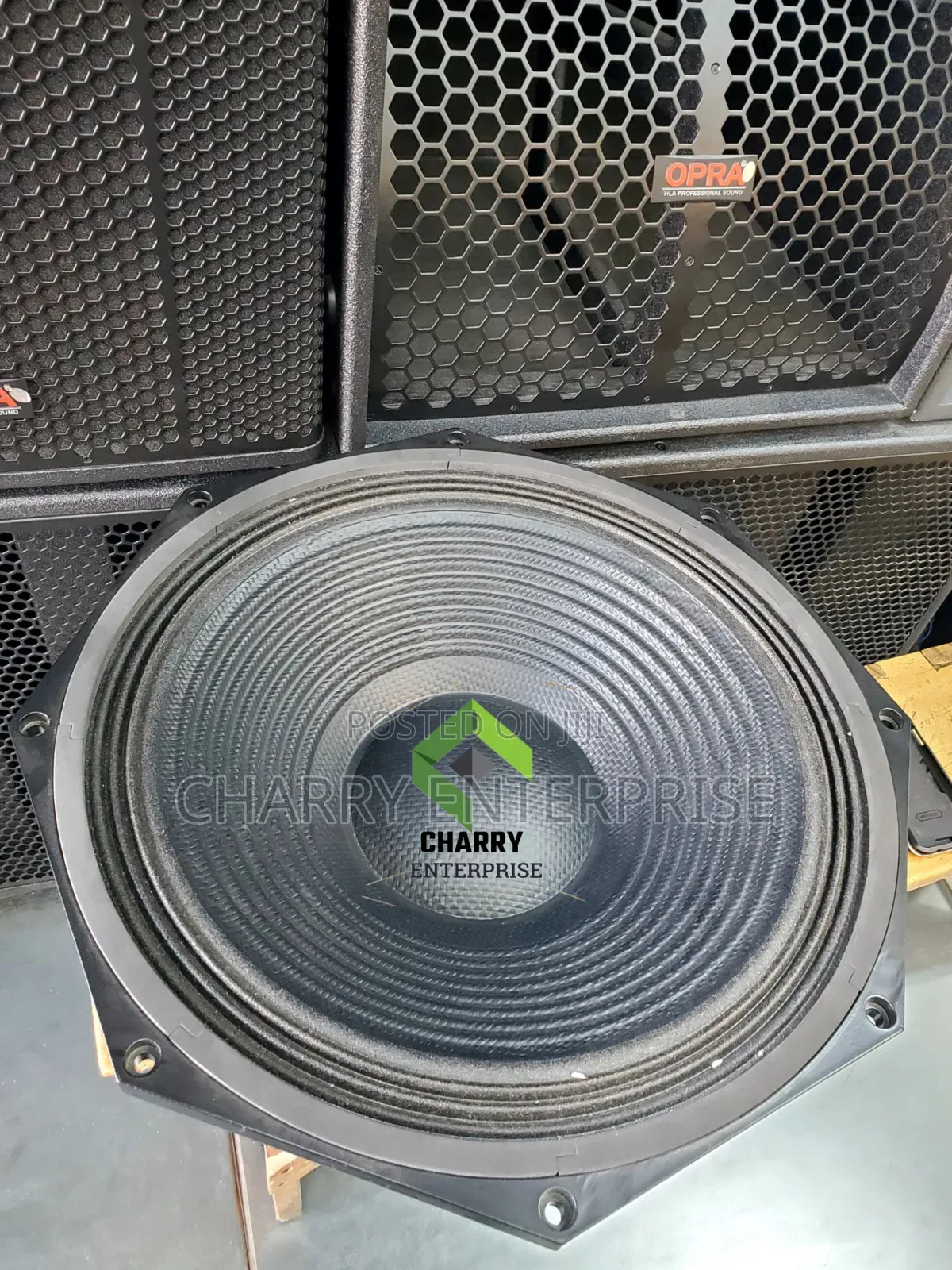 Original Opra Base Speaker Ya Wazi Ndonga 21" Inch 2500w
Sauti Bora