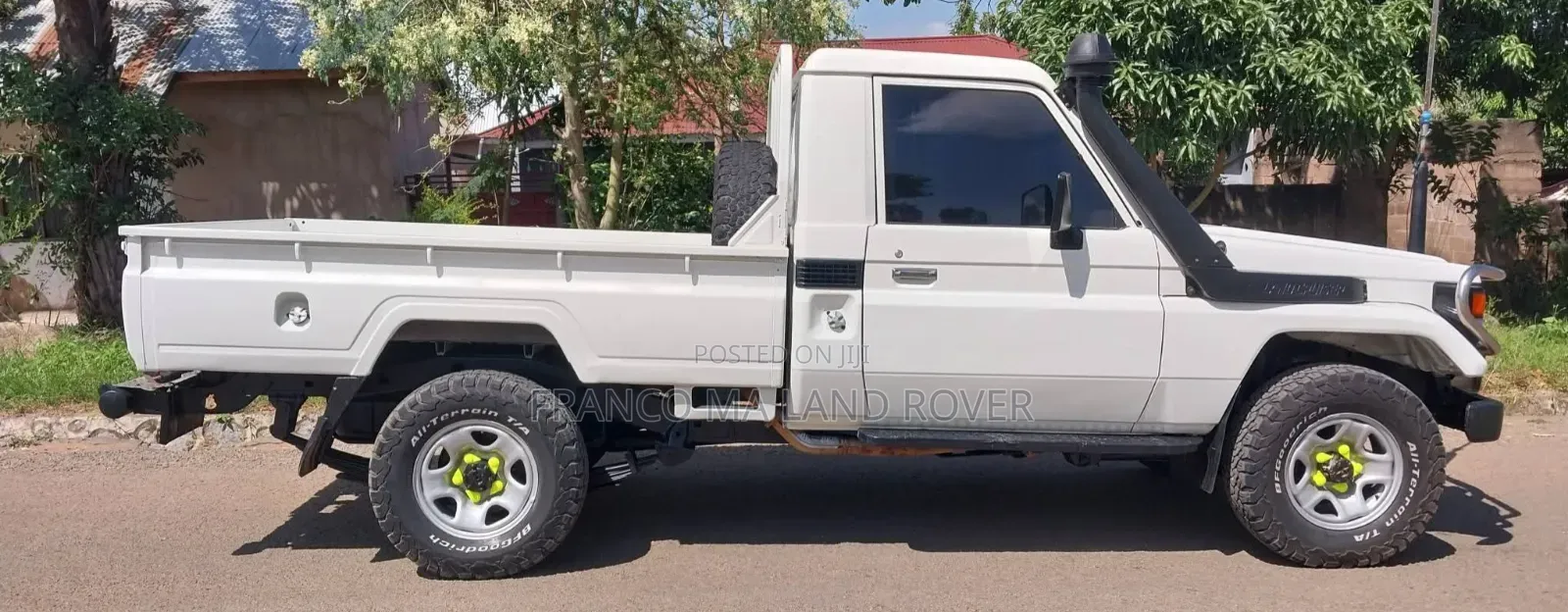Toyota Land Cruiser 2004 White