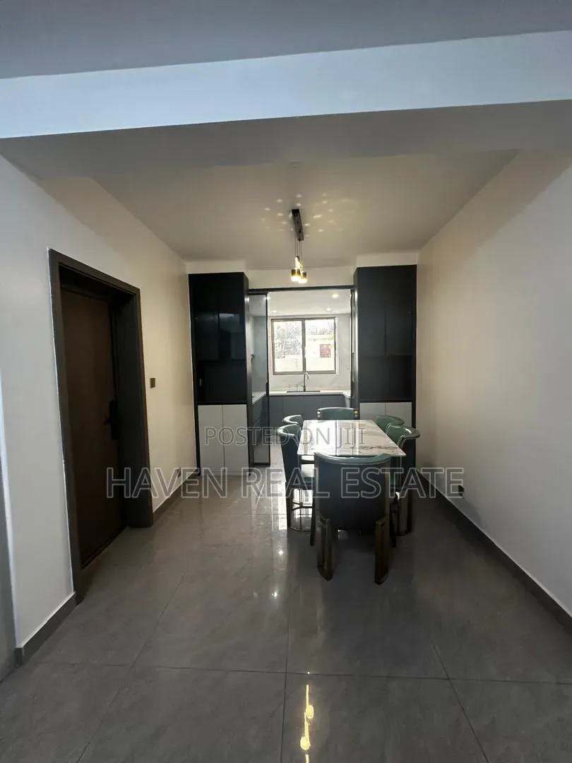 4bdrm Apartment in Oyster Bay for sale