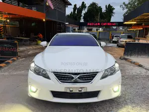 Toyota Mark X 2012 Pearl