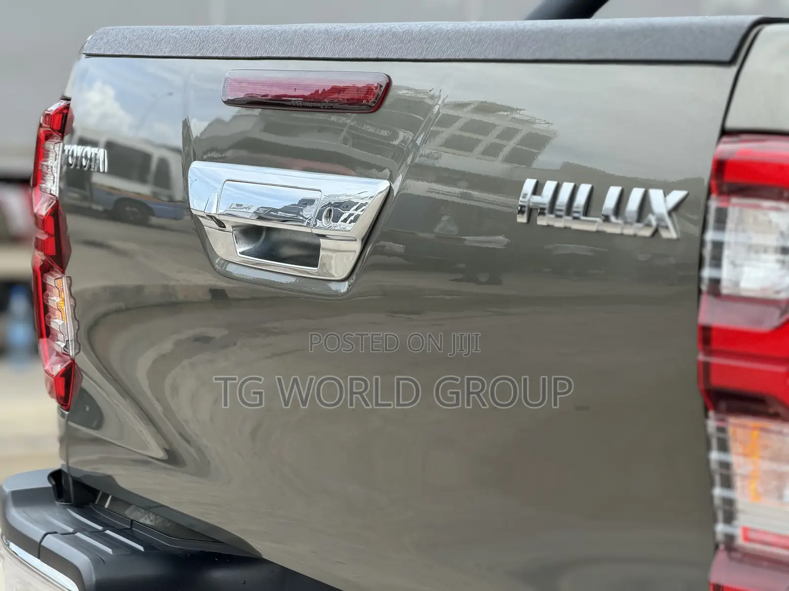Toyota Hilux Revo Double Cab Deisel 2.4 AWD 2021 Beige