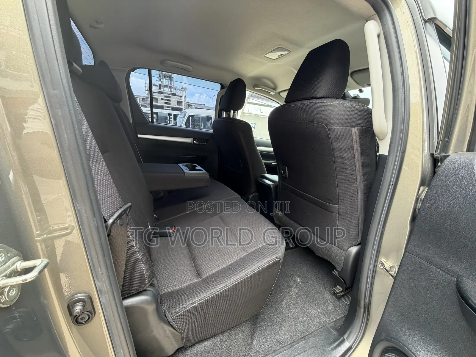 Toyota Hilux Revo Double Cab Deisel 2.4 AWD 2021 Beige