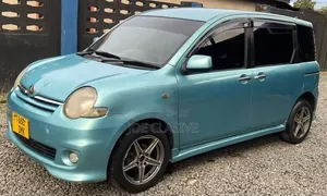 Toyota Sienta 1.5 FWD 2007 Blue