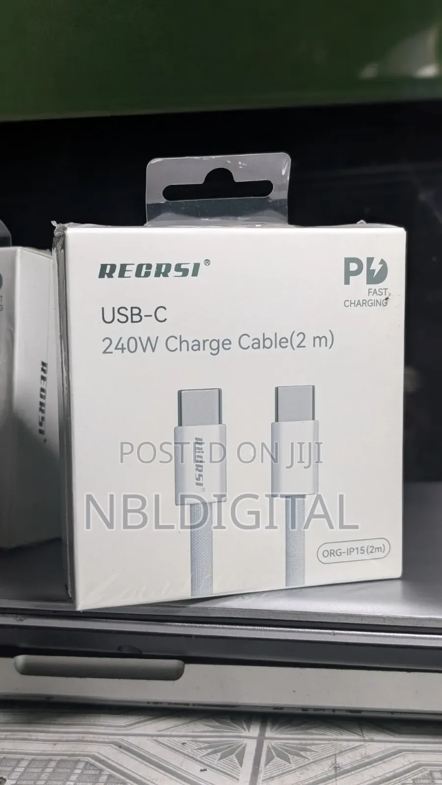 Recrsi 240w Usb-C to Usb-C Cable (2m) – Brand New!
 