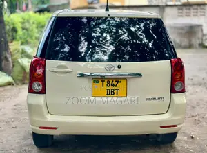 Toyota Raum 2006 Beige