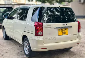 Toyota Raum 2006 Beige