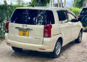 Toyota Raum 2006 Beige