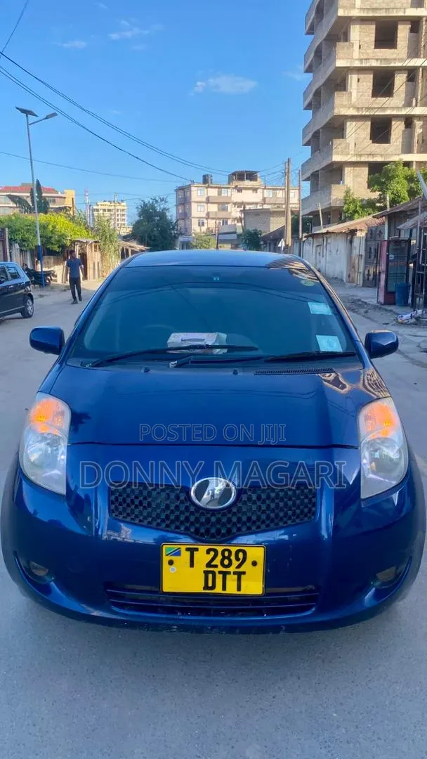 Toyota Vitz 2009 Blue