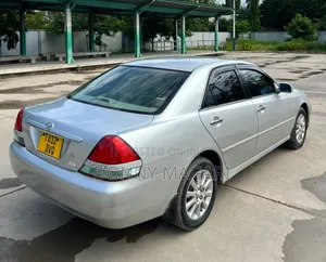 Toyota Mark II 2004 Silver