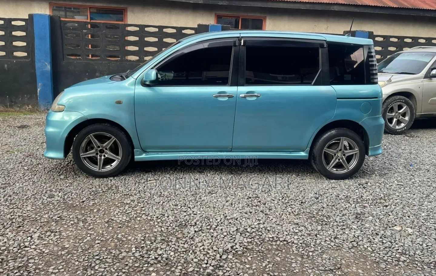 Toyota Sienta 2005 Blue