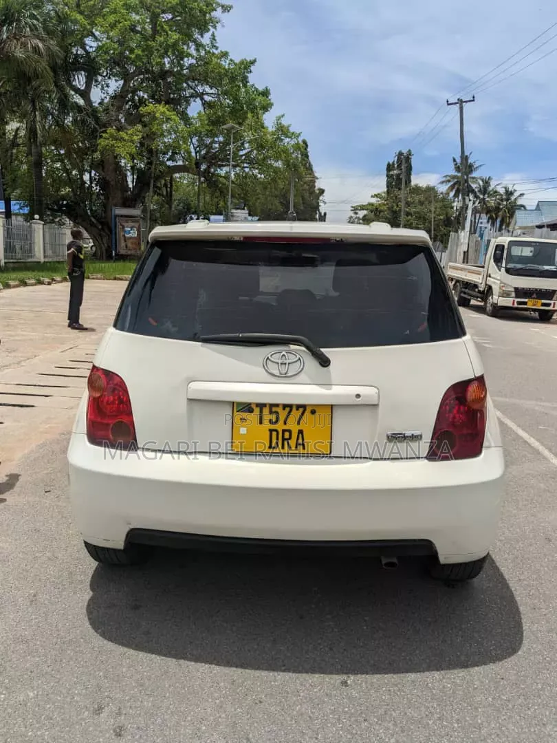 Toyota IST 2005 White