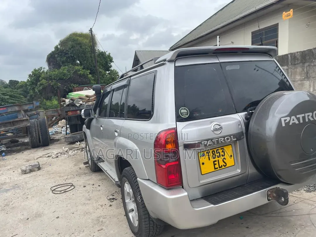 Nissan Patrol 3.0 TD GL 2009 Silver