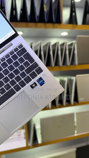 Laptop HP EliteBook 830 G9 16GB Intel Core i5 SSD 512GB