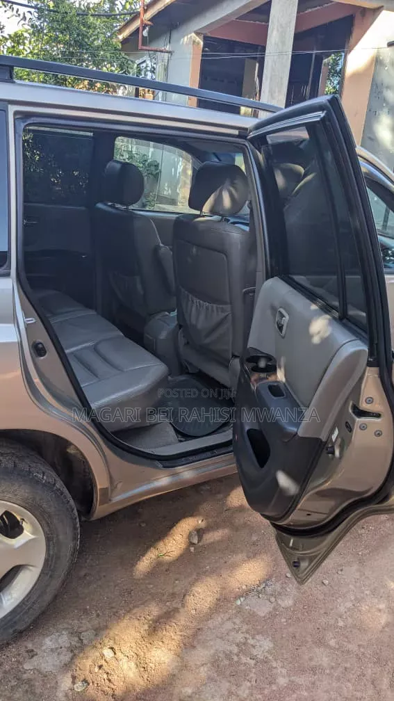 Toyota Kluger 2005 Gold