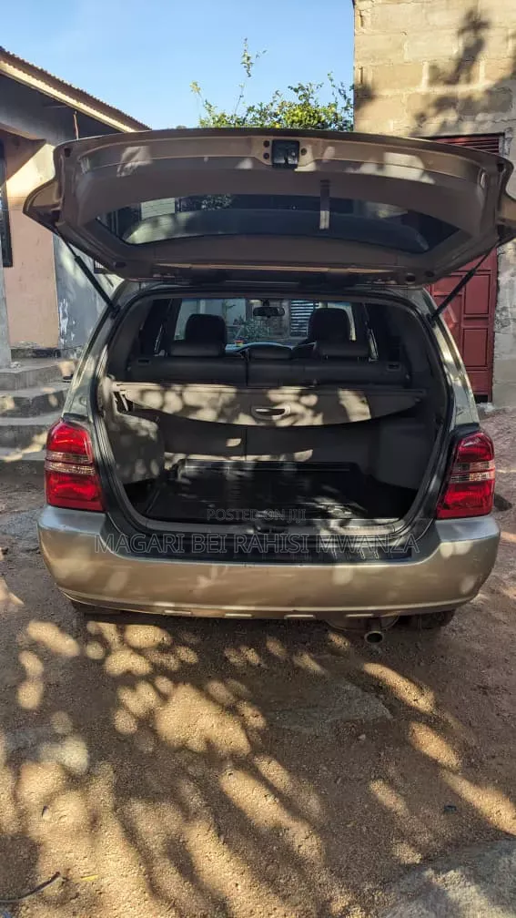 Toyota Kluger 2005 Gold