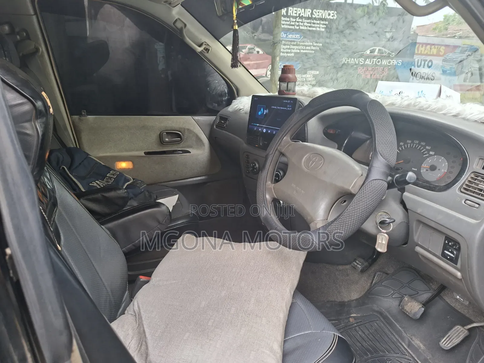 Toyota Noah 2.0 AWD (8 Seater) 2005 Green