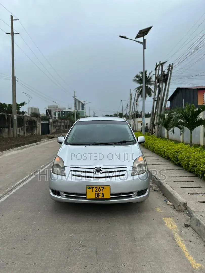 Toyota Corolla Spacio 2004 Silver