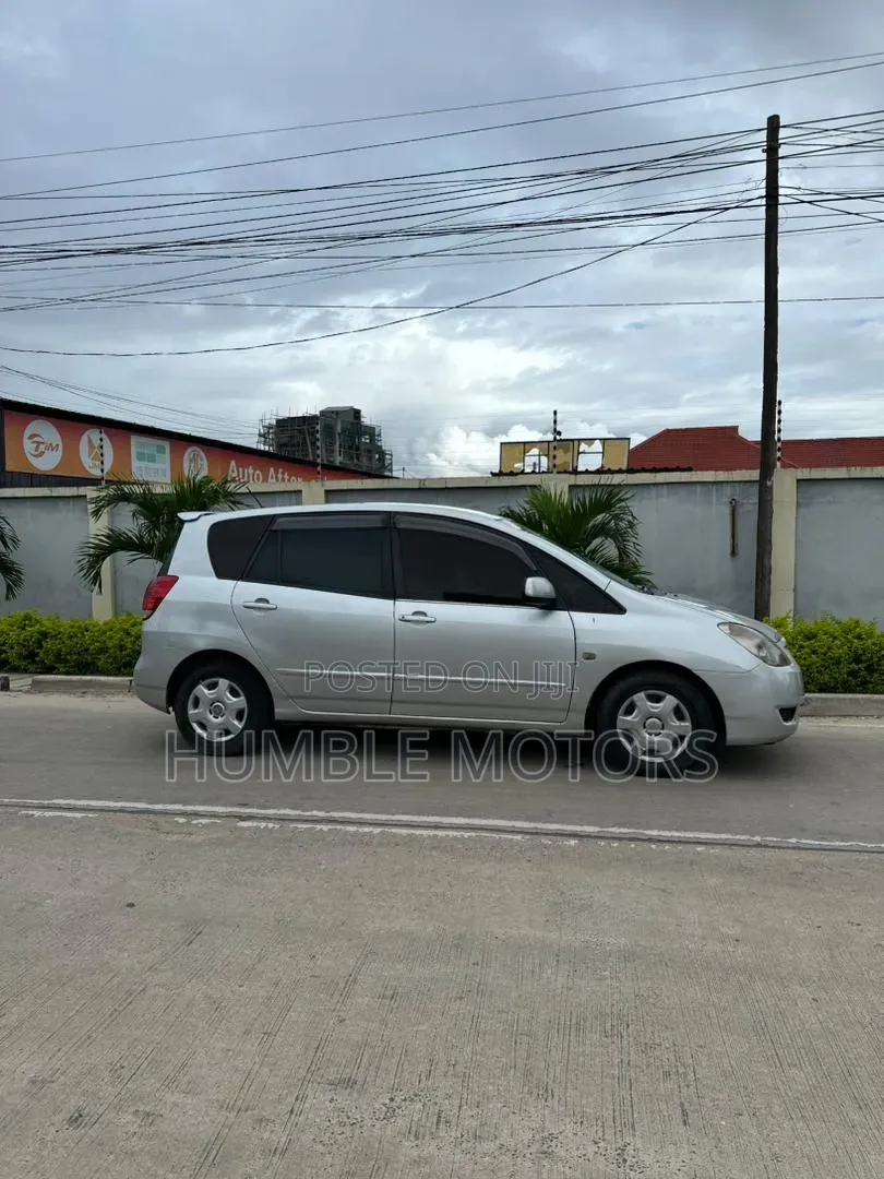 Toyota Corolla Spacio 2004 Silver