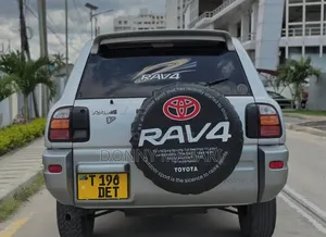Toyota RAV4 1999 White