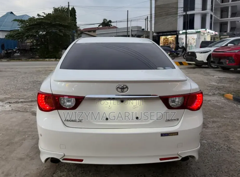 Toyota Mark X 2.5 AWD 2012 Off white