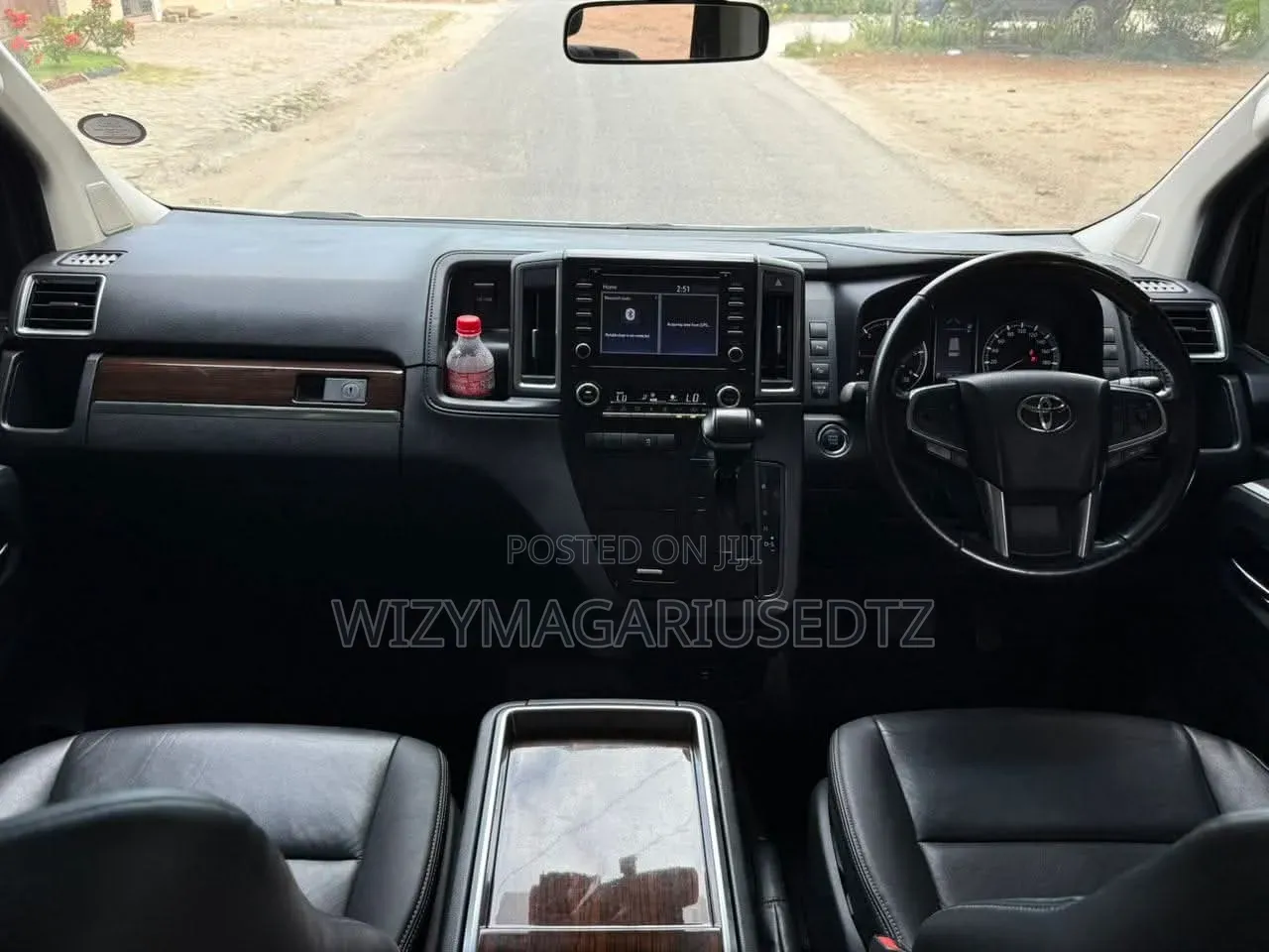 Toyota Quantum 2019 Silver