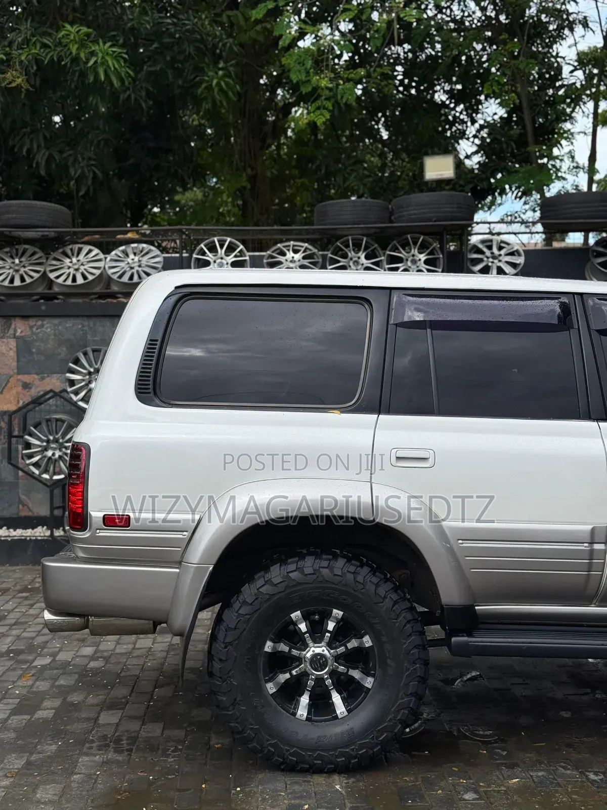Toyota Land Cruiser 90 1997 Silver