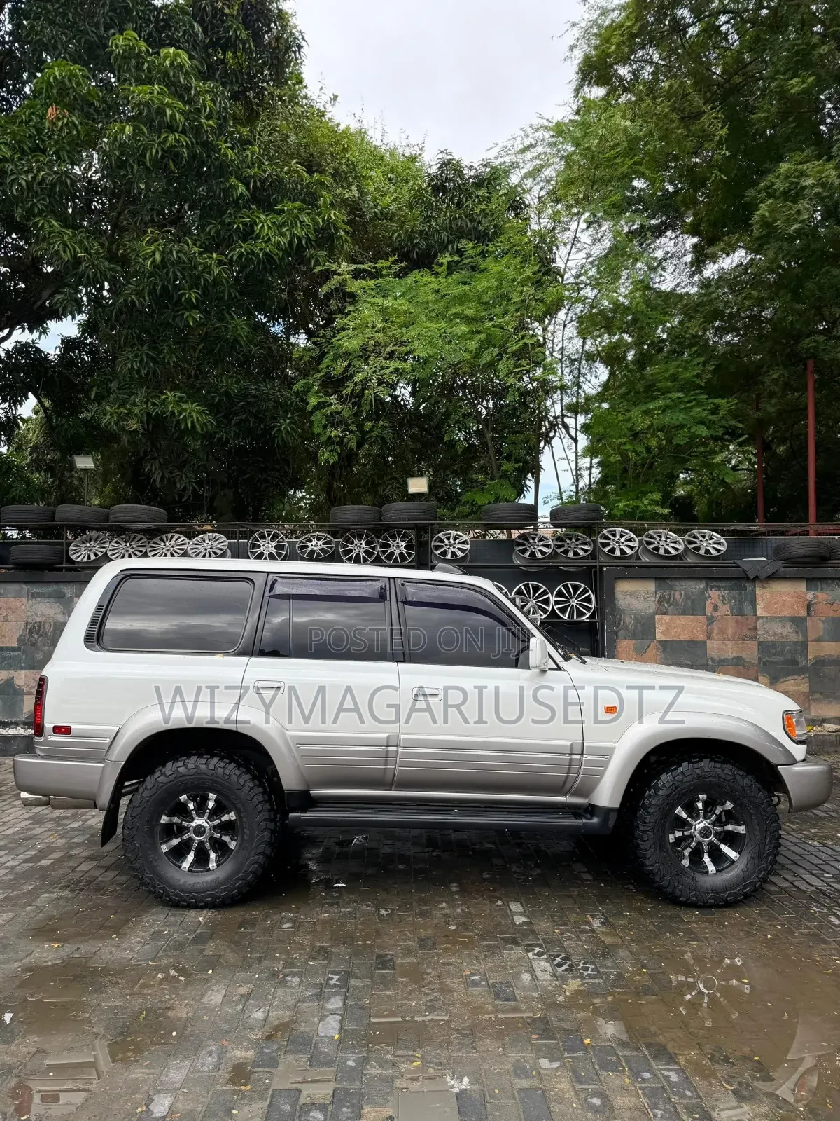 Toyota Land Cruiser 90 1997 Silver