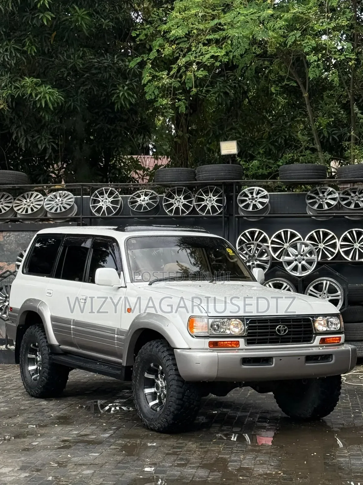 Toyota Land Cruiser 90 1997 Silver