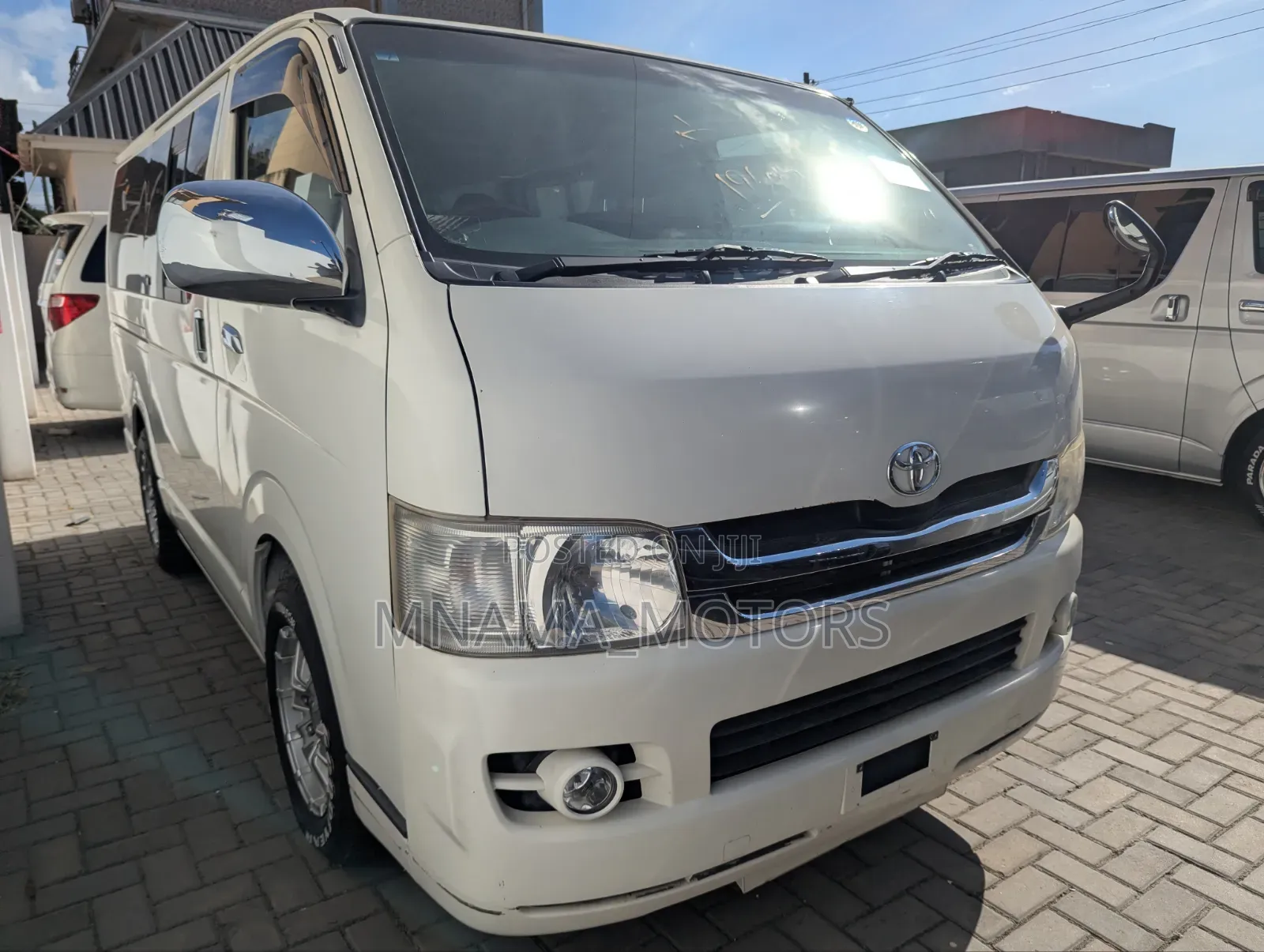 Toyota Quantum 2007 White