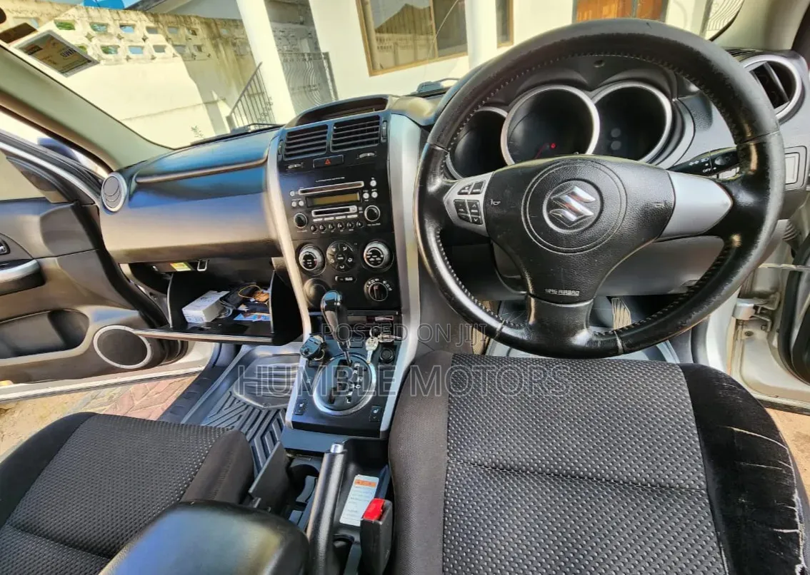 Suzuki Grand Vitara 2009 Silver