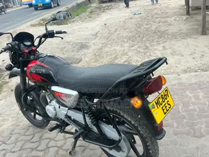 Bajaj Boxer X125 2020 Black
