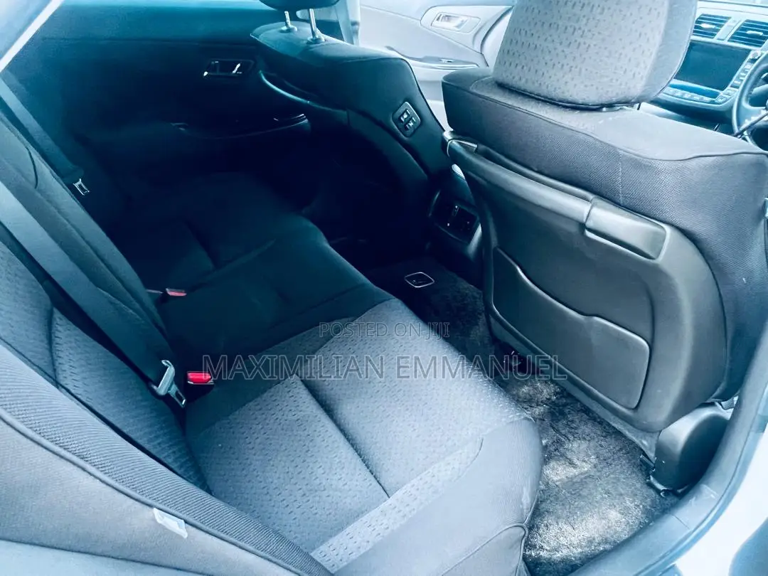 Toyota Crown 2009 White