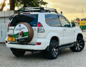 Toyota Land Cruiser Prado 2006 White