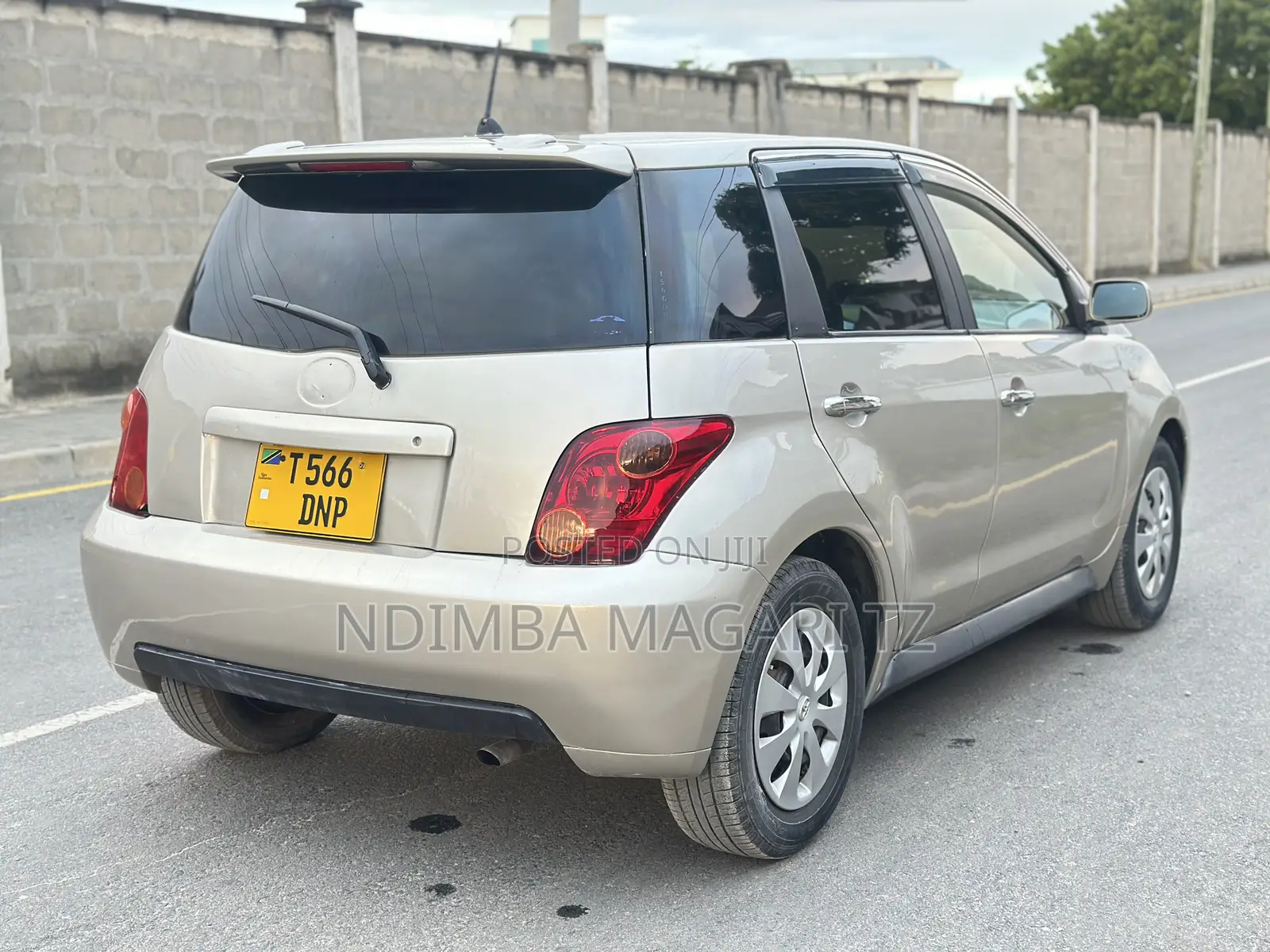 Toyota IST 2004 Beige