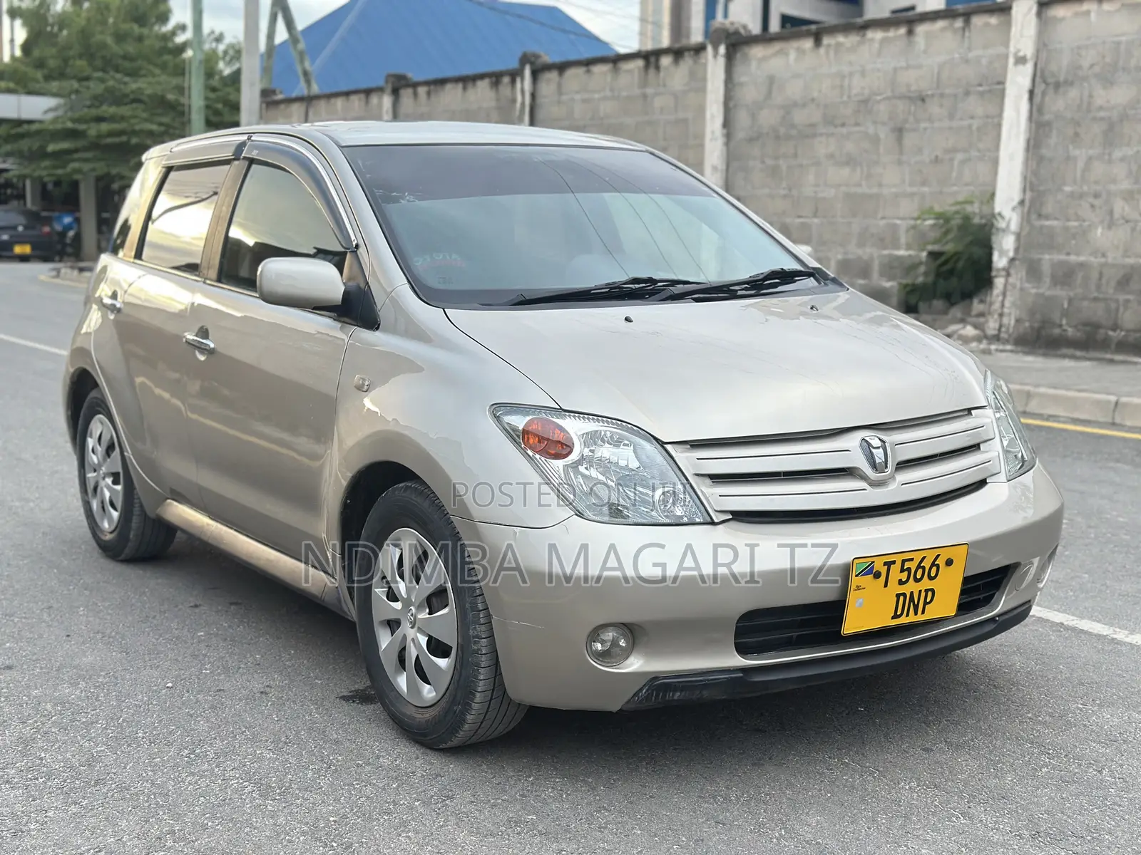 Toyota IST 2004 Beige