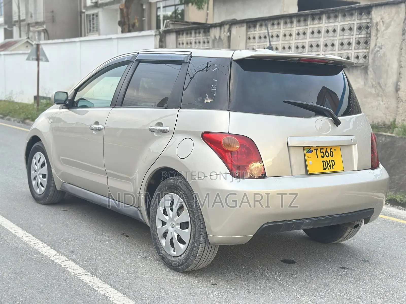 Toyota IST 2004 Beige