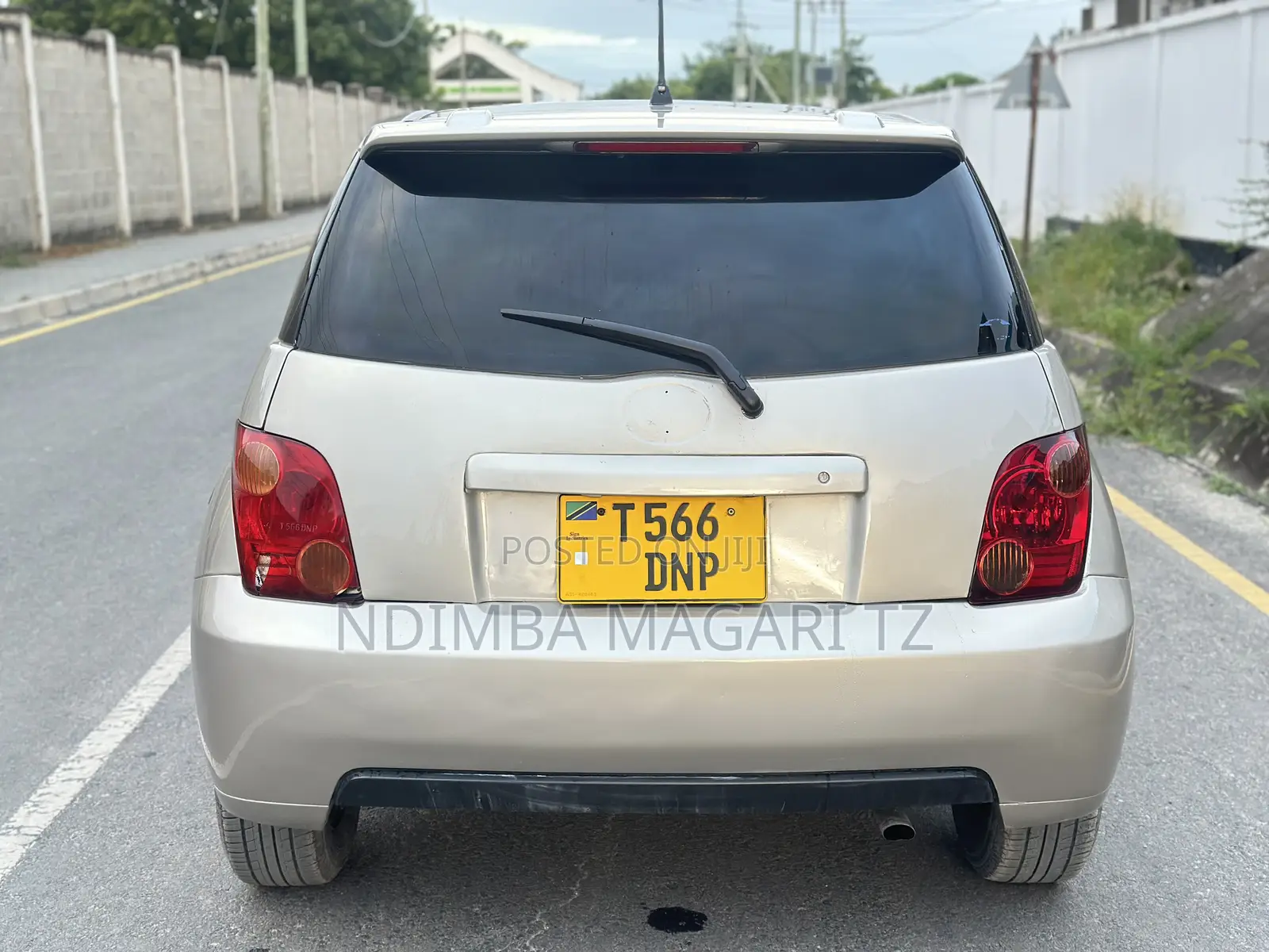Toyota IST 2004 Beige