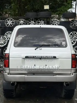 Toyota Land Cruiser 1998 White