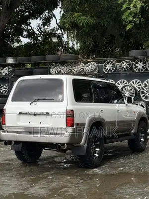 Toyota Land Cruiser 1998 White