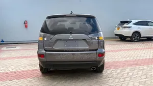 Mitsubishi Outlander 2011 Gray