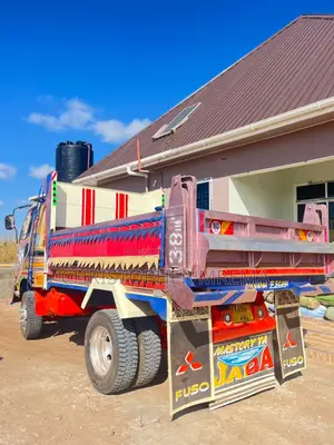 Mitsubishi Fuso Tipper 2004